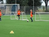 Eerste training S.K.N.W.K. JO11-1 van het seizoen 2022-2023 (62/72)